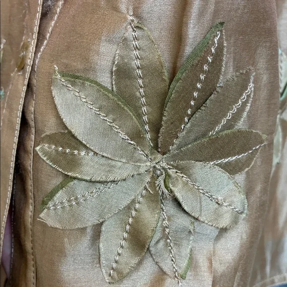 Kay Unger Gold Cap Sleeve Fit And Flare Silk Dress With Floral Hem Detail Size 8 - Picture 5 of 14